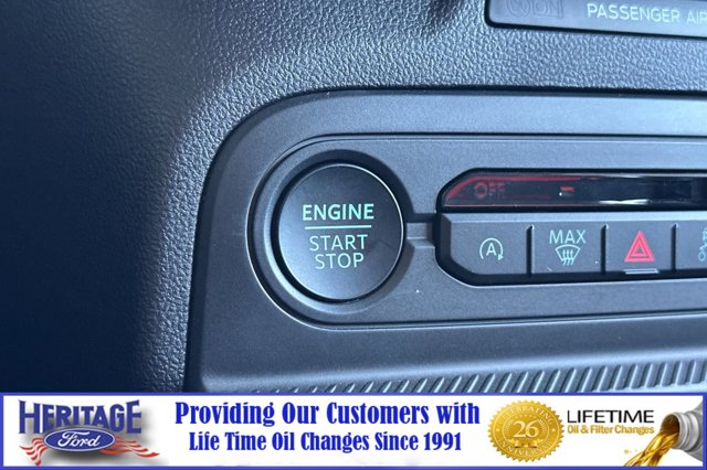 Vehicle image 19 of 23