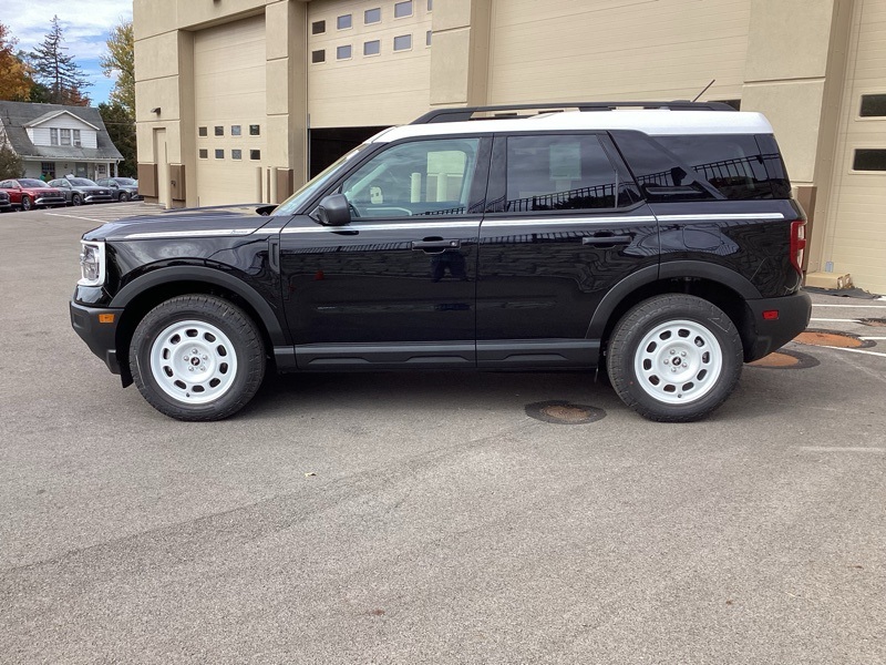 2025 Ford Bronco Sport Heritage Image 4 of 27
