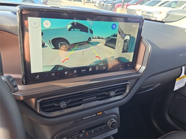 Vehicle image 15 of 16