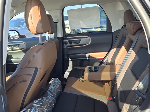 Vehicle image 9 of 16