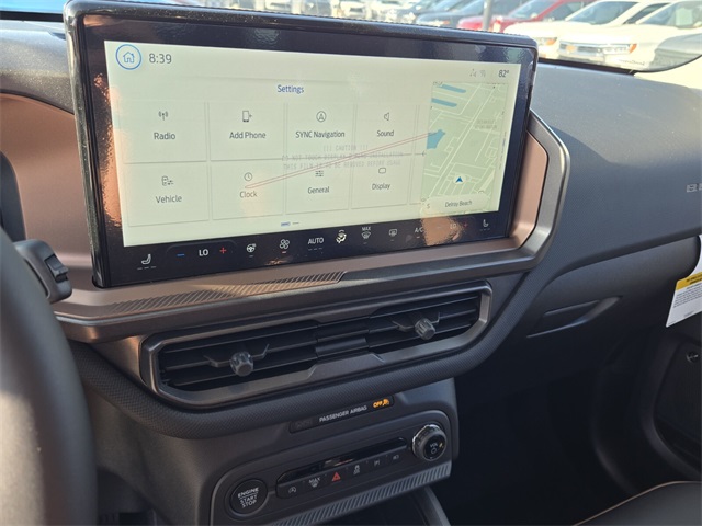 Vehicle image 14 of 16