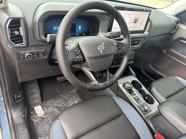 2025 Ford Bronco Sport Outer Banks Image 9 of 15