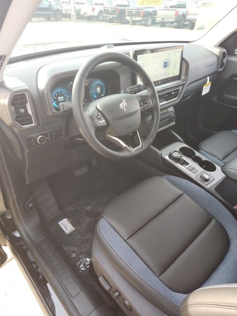 2025 Ford Bronco Sport Outer Banks Image 23 of 48