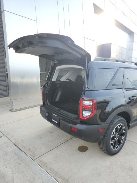 2025 Ford Bronco Sport Outer Banks Image 7 of 48