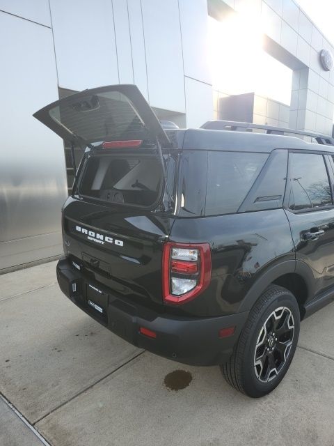 2025 Ford Bronco Sport Outer Banks Image 6 of 48