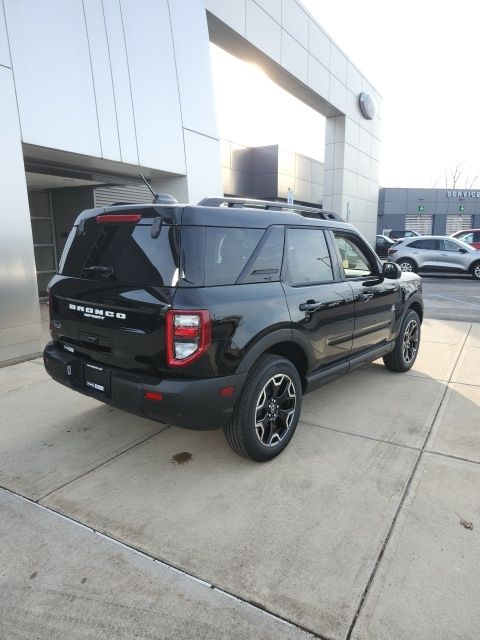 2025 Ford Bronco Sport Outer Banks Image 5 of 48