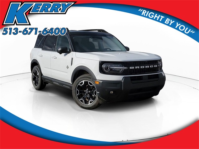 2025 Ford Bronco Sport Outer Banks Image 2 of 29