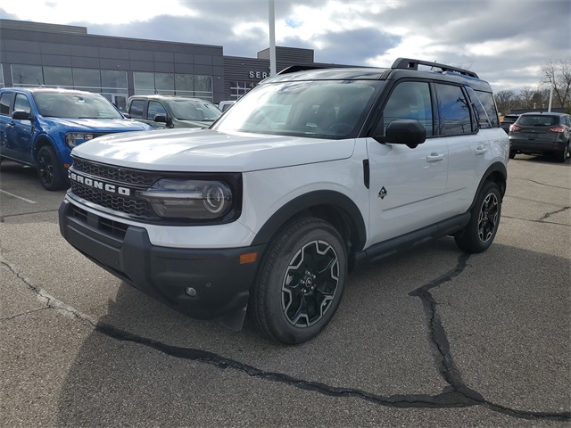 2025 Ford Bronco Sport Outer Banks Image 1 of 29