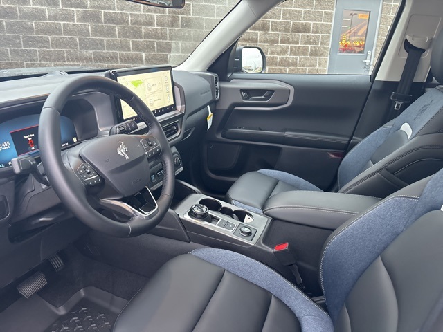 2025 Ford Bronco Sport Outer Banks Image 14 of 32