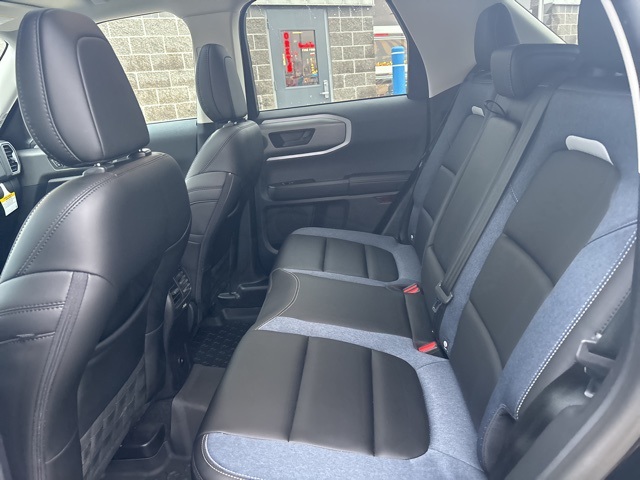 2025 Ford Bronco Sport Outer Banks Image 12 of 32