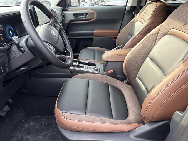 2025 Ford Bronco Sport Outer Banks Image 13 of 31