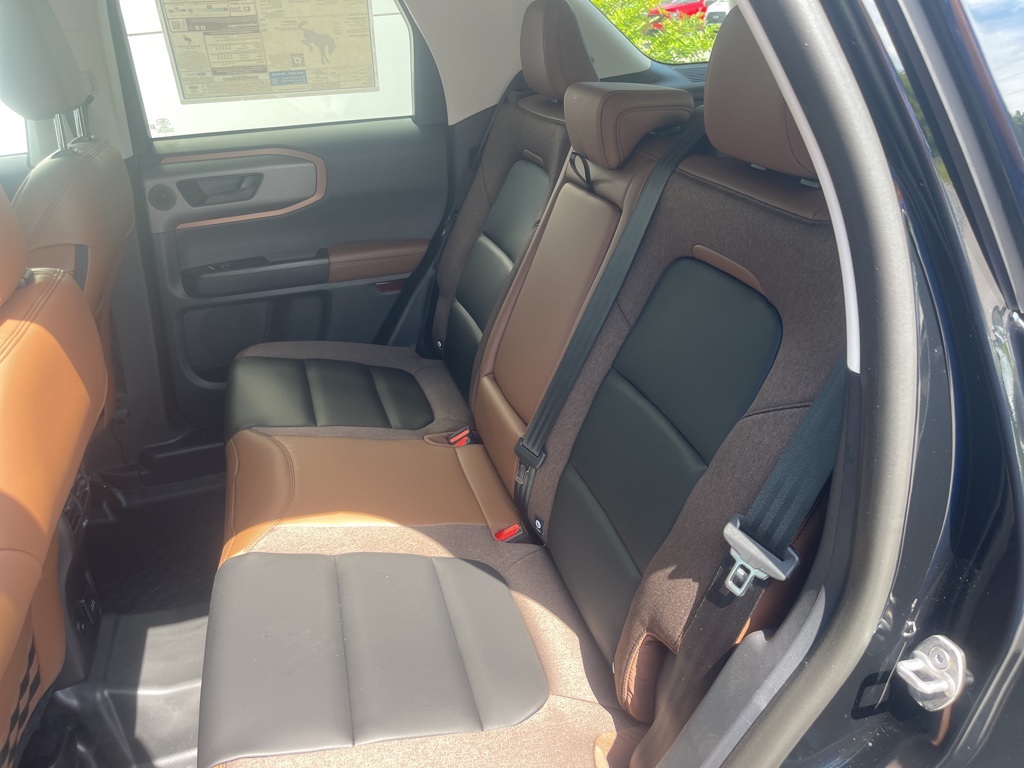 Vehicle image 13 of 41
