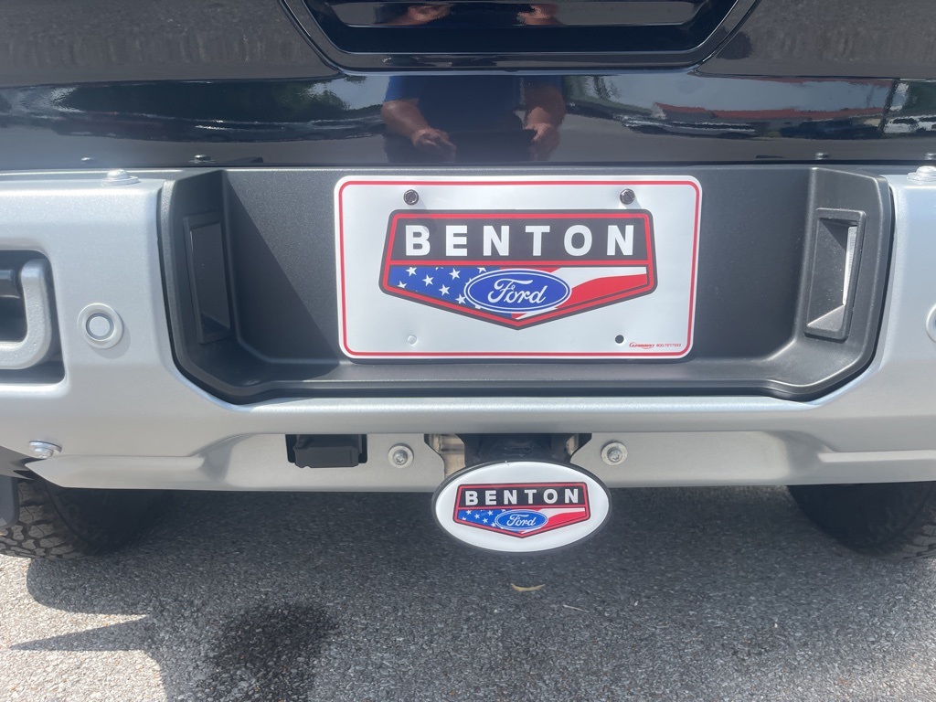 Vehicle image 33 of 41