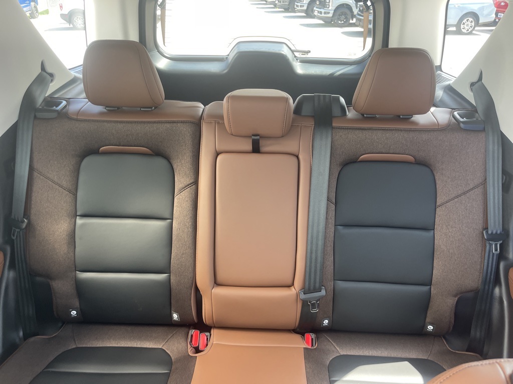 Vehicle image 14 of 41