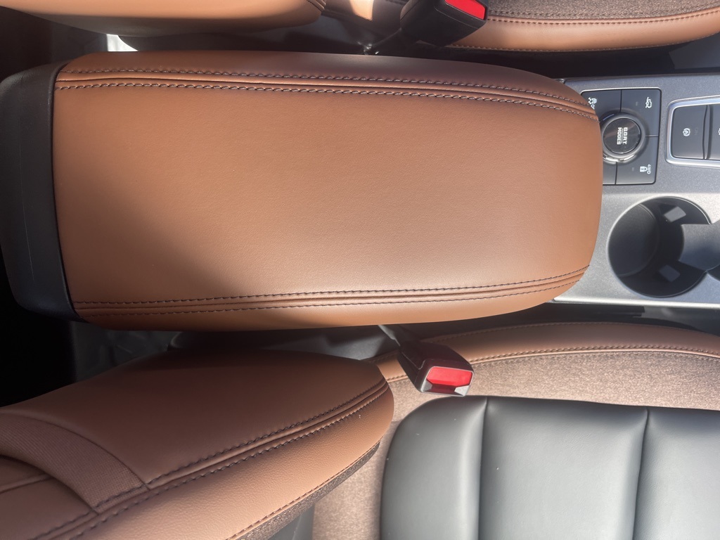 Vehicle image 23 of 41