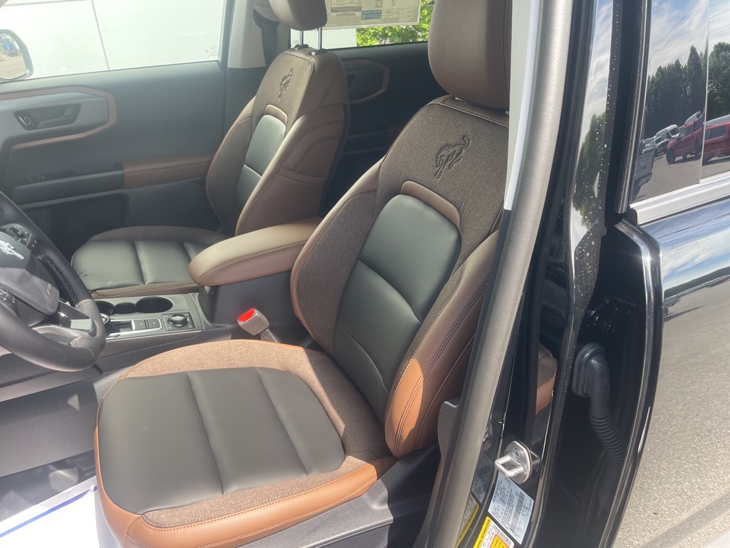 Vehicle image 12 of 41