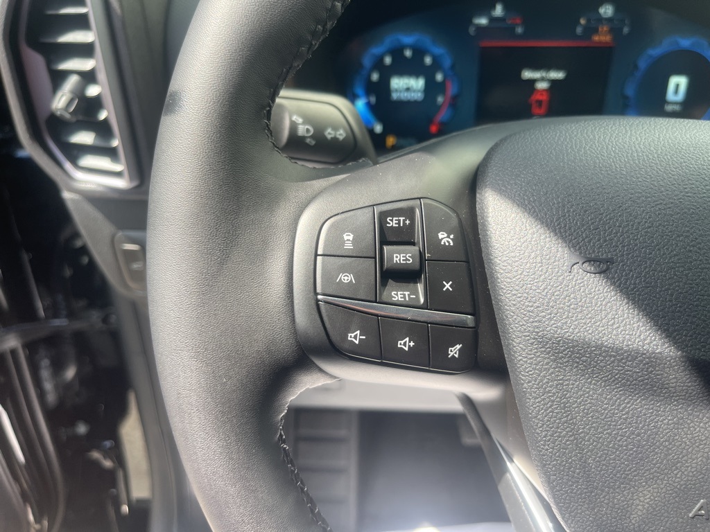 Vehicle image 31 of 41