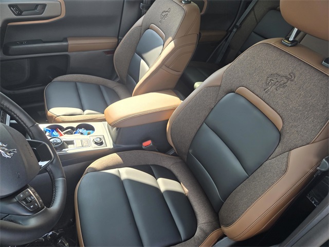 Vehicle image 5 of 11