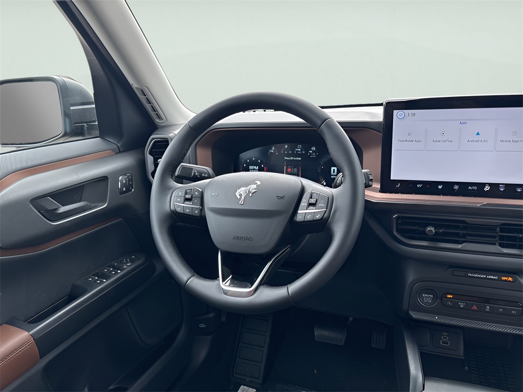 Vehicle image 17 of 40