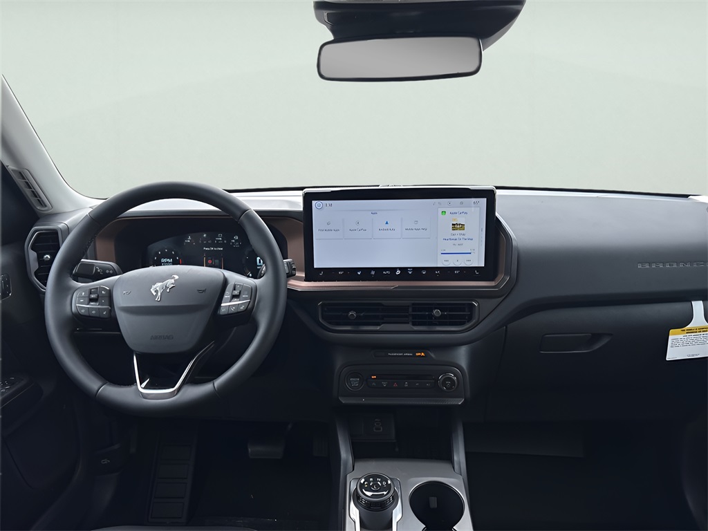 Vehicle image 16 of 40