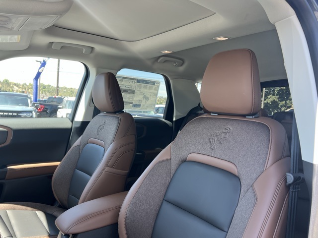 Vehicle image 13 of 35