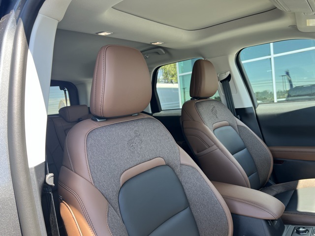 Vehicle image 10 of 35