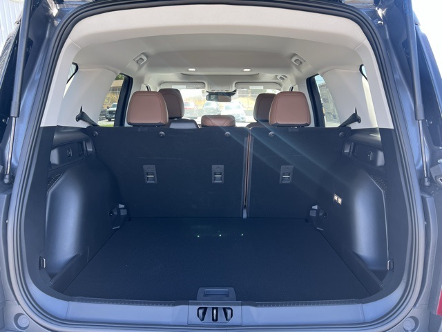 Vehicle image 9 of 35