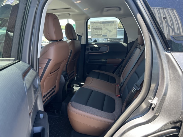 Vehicle image 15 of 35