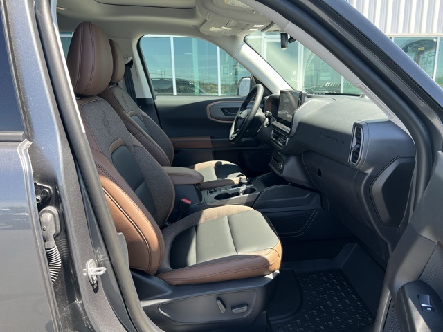 Vehicle image 12 of 35