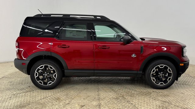 2025 Ford Bronco Sport Outer Banks Image 5 of 34