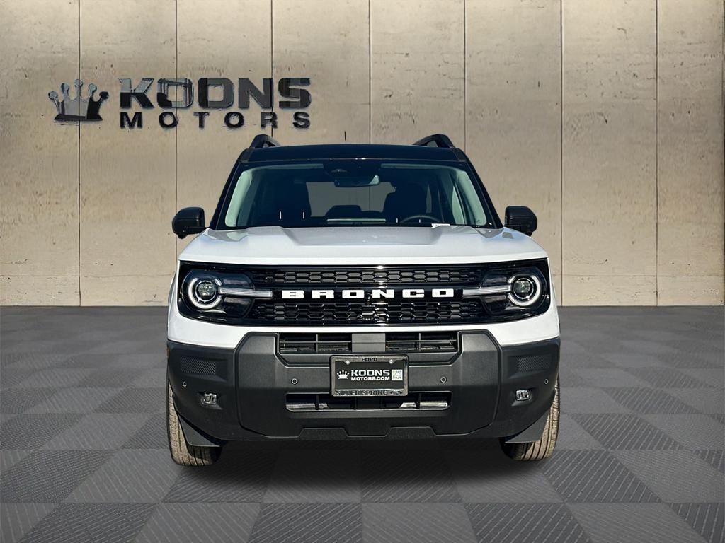 2025 Ford Bronco Sport Outer Banks Image 2 of 35