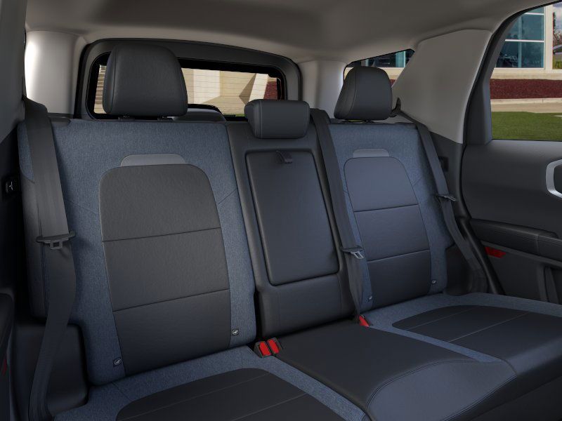 Vehicle image 11 of 23