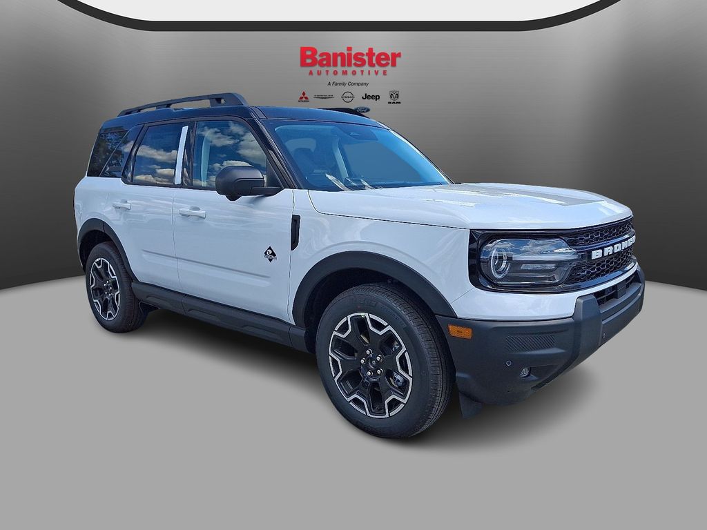 2025 Ford Bronco Sport Outer Banks Image 2 of 14