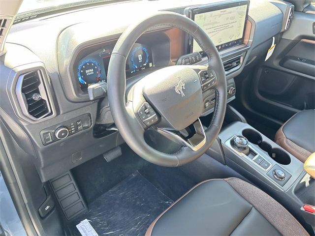 2025 Ford Bronco Sport Outer Banks Image 16 of 32