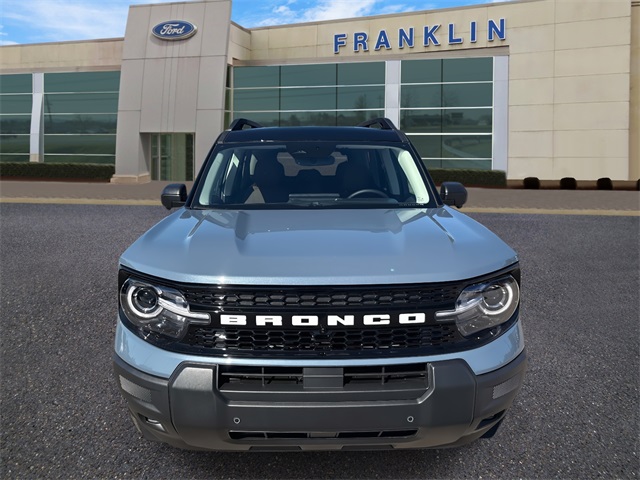 2025 Ford Bronco Sport Outer Banks Image 2 of 32