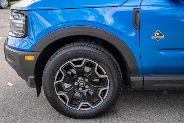 2025 Ford Bronco Sport Outer Banks Image 17 of 55