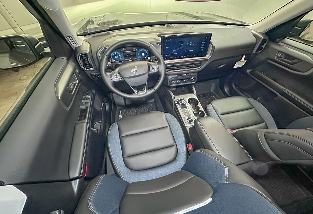 2025 Ford Bronco Sport Outer Banks Image 39 of 44