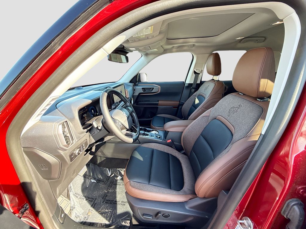 2025 Ford Bronco Sport Outer Banks Image 17 of 40