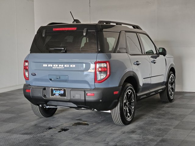 2025 Ford Bronco Sport Outer Banks Image 3 of 32