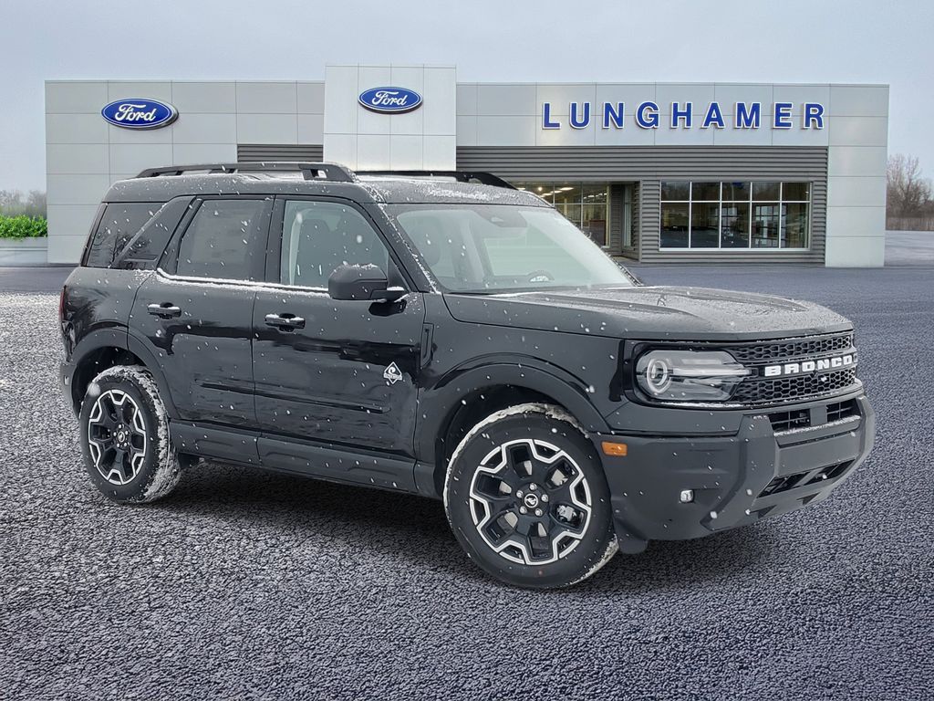 2025 Ford Bronco Sport Outer Banks Image 2 of 33