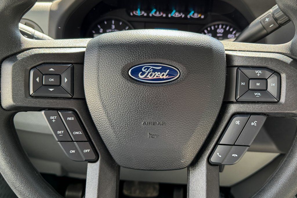 2025 Ford E-Series Base Image 14 of 30