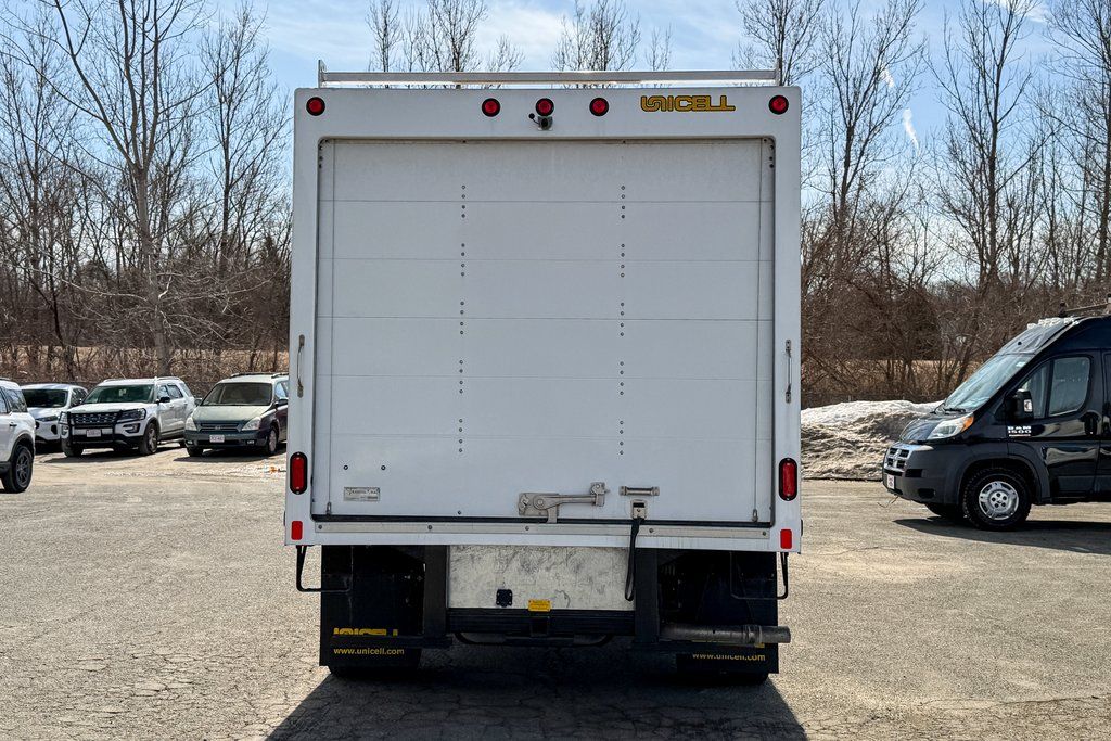 2025 Ford E-Series Base Image 30 of 30