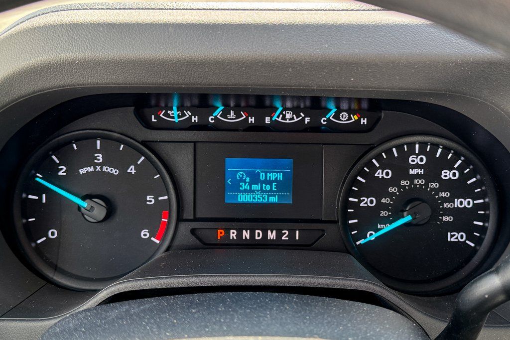 2025 Ford E-Series Base Image 15 of 30