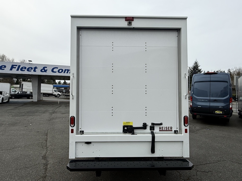 Vehicle image 6 of 22