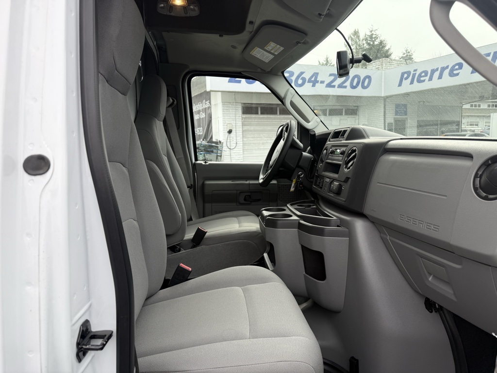 Vehicle image 11 of 22