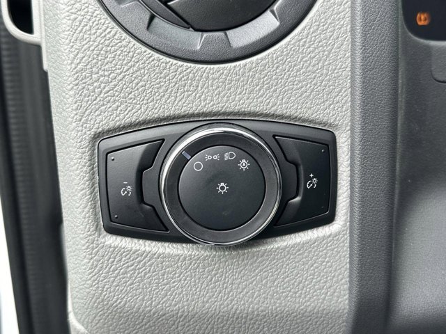 Vehicle image 15 of 29