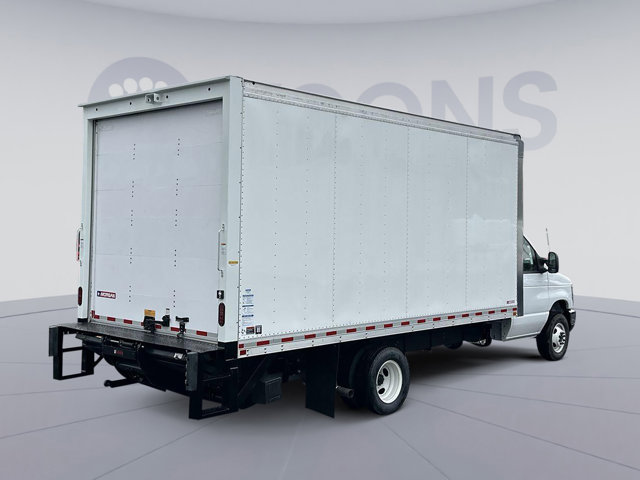 Vehicle image 4 of 29