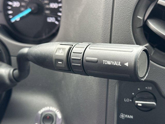 Vehicle image 25 of 29