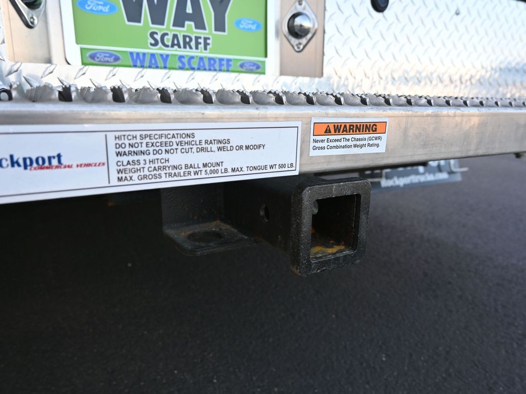 Vehicle image 14 of 34
