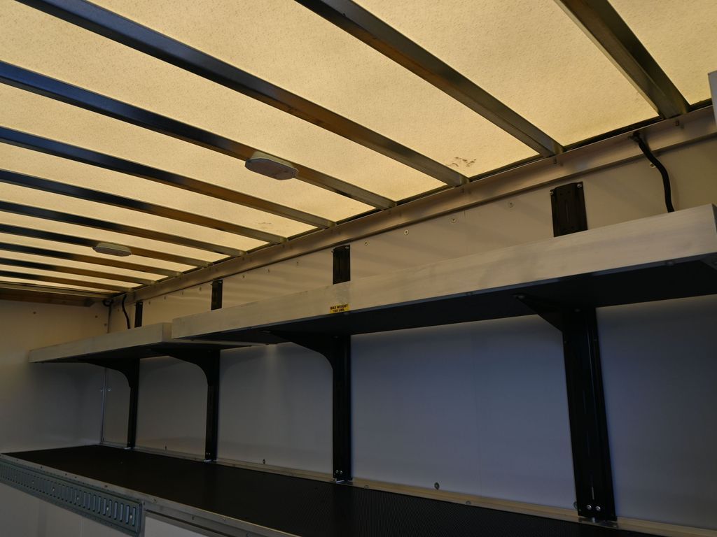 Vehicle image 17 of 34